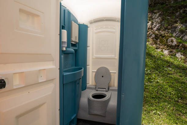 Porta potty rental for outdoor events in Millwood, WA